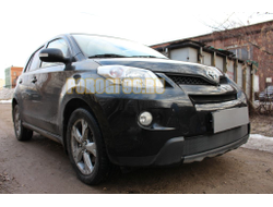 Защита радиатора Toyota Urban Cruiser 2009- black верх