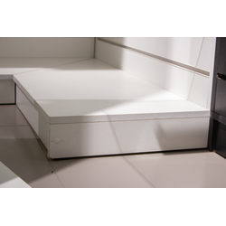 (ЭИАС0900) Стенд со слотпанелью угловой, с подиумом (левый/правый)