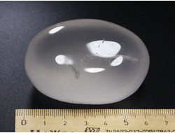 Кварц лунный "Джиразоль", галтовка крупная, Мадагаскар (62*45*31 мм, 146 г) №23175