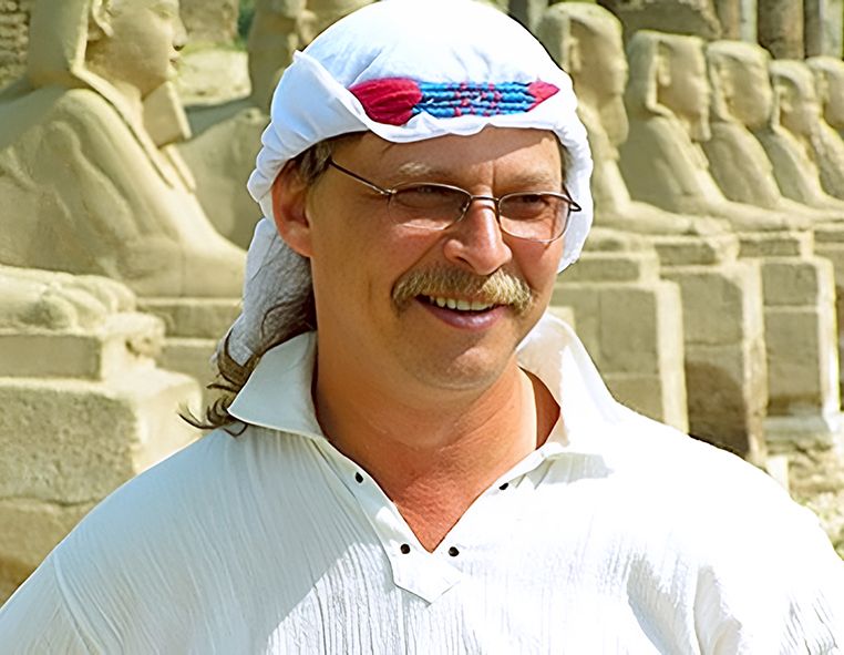 Об Андрее Склярове