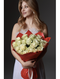 Букет из 25 белых роз