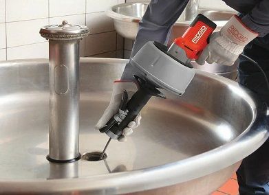 Заказать прочитску канализации в частном доме в Москве ИВАНМАСТЕР