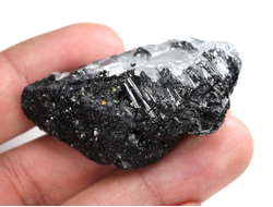 Кварц, черный турмалин (шерл), необработанный образец, Бразилия (50*29*23 мм, 39 г) №38082