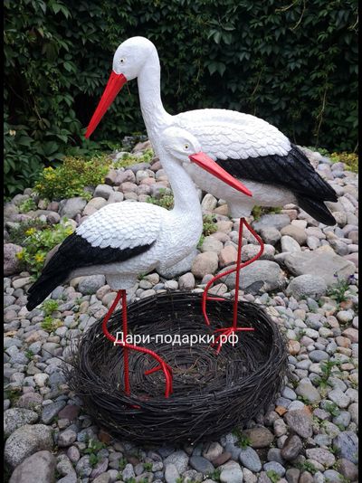 Аисты в гнезде Влюбленная пара (Аист-80см, аист-115см ) полистоун Аист - является символом новой жизни. Согласно русским народным поверьям, аист - птица, приносящая счастье в Ваш дом. Также аист покровительствует рождению детей.