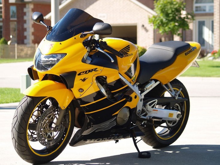 Honda CBR 600 f4i РѕР±РѕРё