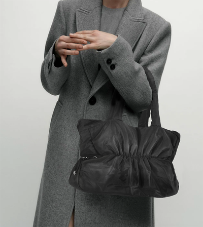 (АРТИКУЛ: 9537/09) СУМКА СРЕДНЕГО РАЗМЕРА, ТЕКСТИЛЬ, ЧЕРНАЯ, РУЧКИ ЧЕРЕЗ ПЛЕЧО