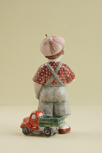 Мальчик с мороженым