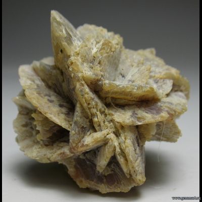 Кварц по селениту. США. 25*25*25мм.