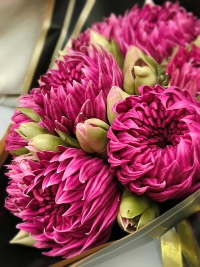 Букет хризантем из зефира "Кармен"