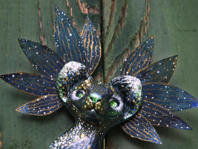 Необычная брошь "Морская Кицунэ - Волшебная Лисичка" (шёлк, флюорит, кварц)