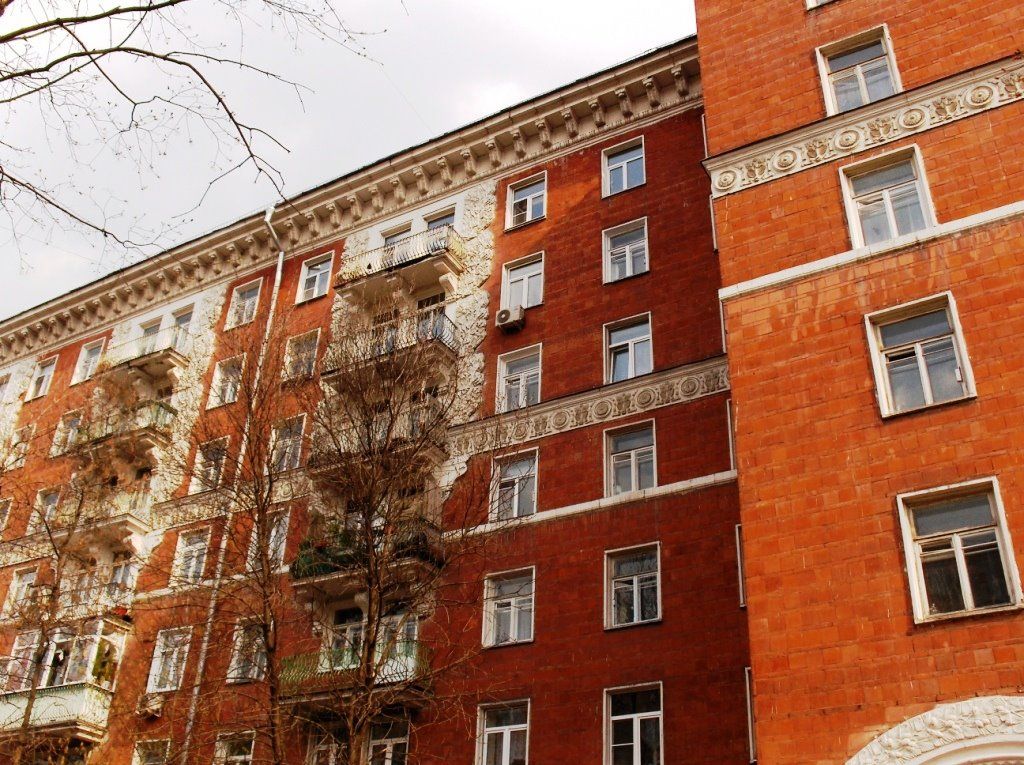 Красный дом в москве
