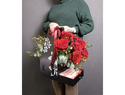 Стильная сумочка с ручкой