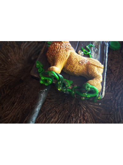 Колье "Аслан. Хроники Нарнии" (пышное колье с подвеской ручной работы)