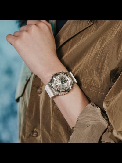 Часы Casio G-Shock GM-S2140GEM-9A