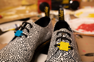 Ботинки Dr.Martens 1461 Keith Haring черно-белые