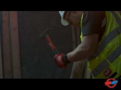 Молоток инженерный с рукояткой из стекловолокна Milwaukee 500г 4932478663