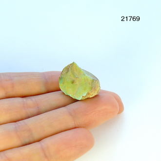 Бирюза натуральная (необработанная) Казахстан арт.21769: 4,4г - 20*14*14мм