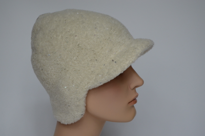 Жокейка с пайетками вязаная зимняя фото