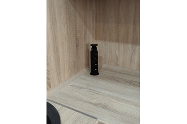 Установка выдвижного блока розеток