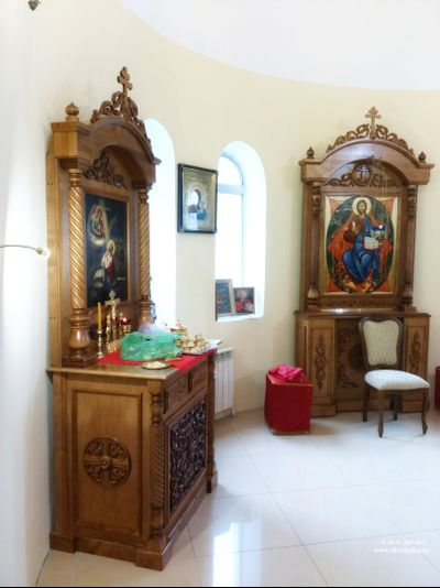 Напольный киот, с сенью