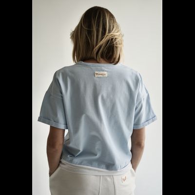 ЖЕНСКАЯ ФУТБОЛКА ГОЛУБАЯ "ВОЗДУШНАЯ"