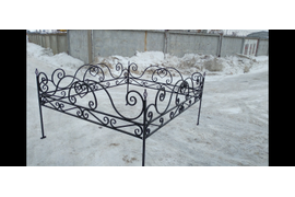 Ограда №20;
Высота полотна - 50 см;
Каркас - труба 20*20/столбы 20*20;
Рисунок - труба 15 мм;
Цена - 2150 (с лаком+150) р. за п.м.