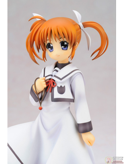 Фигурка  1/7 Наноха Такамати (Takamachi Nanoha School Uniform)