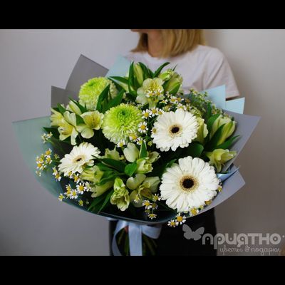 Букет цветов на 8 марта № 725