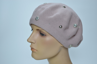 Розовый фетровый берет со стразами