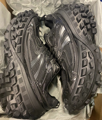 Black balenciaga deals