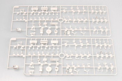 Сборная модель: (Trumpeter 04516) БПК "Адмирал Пантелеев "