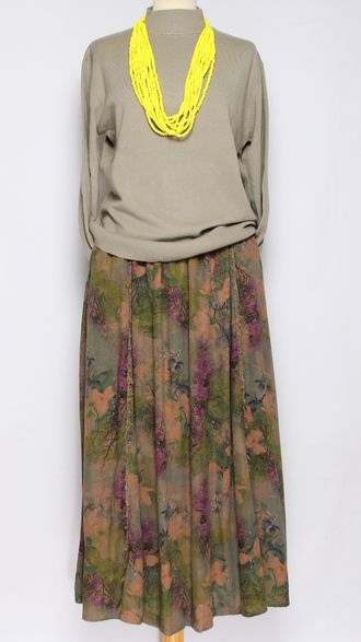 ЮБКА "Вискоза винтажная цветы" сирень, черная  до р.54