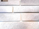 Декоративная плитка под кирпич Kamastone Moon stile 2472, белый с серым, перламутр, искусственный камень