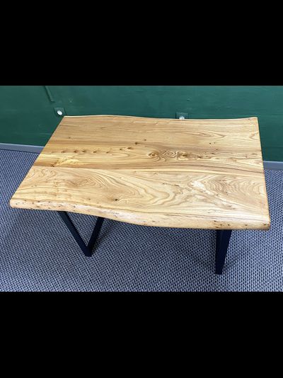 стол из слэба карагача натурального цвета