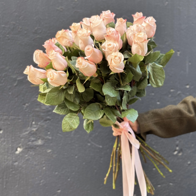 Букет из розовых роз 70 см