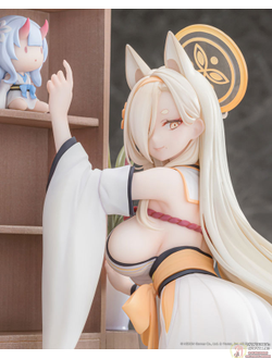 Фигурка 1/7 Куваками Кахо (Kuwakami Kaho Memorial Lobby Ver.)