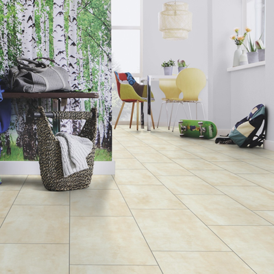 Виниловый пол Wineo 400 Stone Harmony Stone Sandy DLC00134 в интерьере кухни