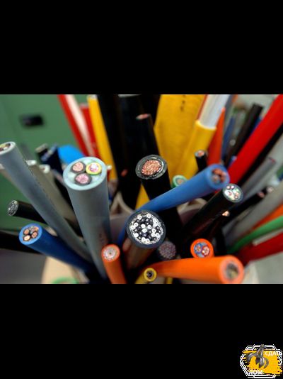 Компания «Вторкабель» осуществляет прием телефонного кабеля на лом по высоким ценам. Мы покупаем телефонный кабель в изоляции и предлагаем выгодные условия.