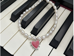 Чокер с натуральным жемчугом и сердце