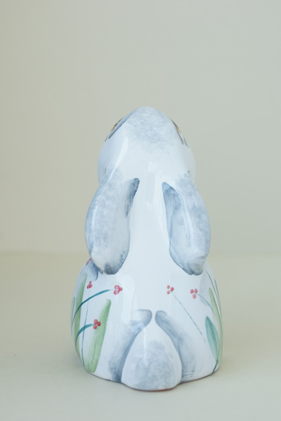 Зайка любопытный