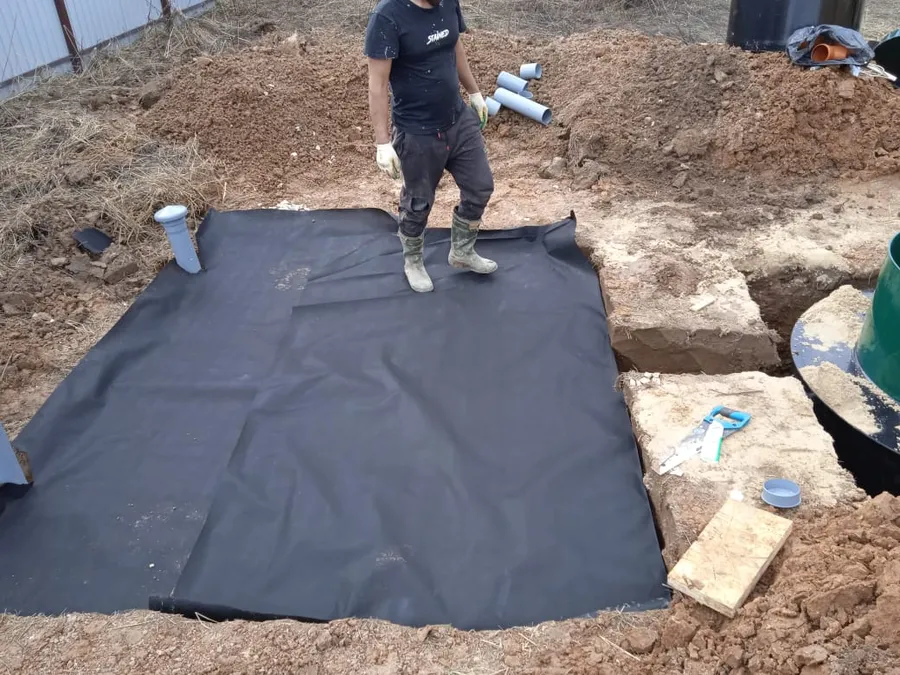 Утеплили два слоя Пеноплекса и накрыли геотекстилем