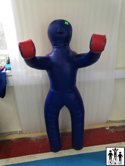 Манекен для борьбы двуногий