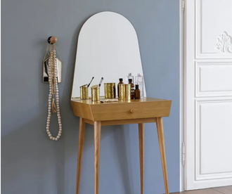 Туалетный столик с зеркалом в скандинавском стиле Clairoy