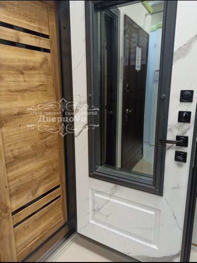 ВИЛЛАДЖ/ С КОВКОЙ ВНУТРИ СТЕКЛОПАКЕТА/ ГРАФИТ БУКЛЕ/ МРАМОР НАТУРАЛЬНЫЙ