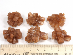 Арагонит оранжевый, сросток кристаллов в ассортименте, Марокко (25-30 мм, 10-15 г) №29391