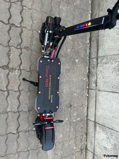 ЭЛЕКТРОСАМОКАТ Currus M10 2022 года с демфером