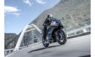 Мотоцикл CFMOTO 675SR-R (ABS)