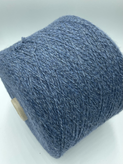 MILLEFILI art.GARZSOFTYAK Nm. 640 метров в 100 граммах 75% WO (шерсть), 8% WY ( шерсть яка), 15% PA, 2% PL Цв. 80062/80065 Джинс