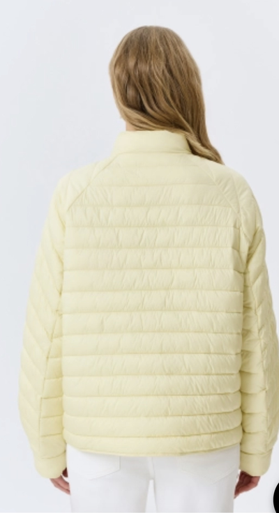 Легкая куртка со стежкой