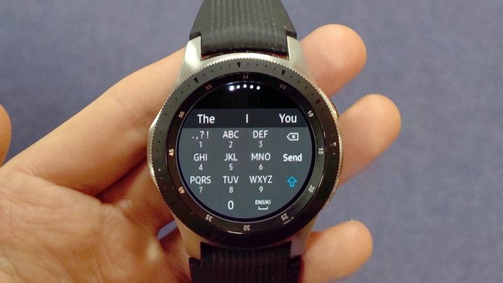 Samsung watch уведомления. Samsung watch 4 WHATSAPP. Клавиатура на часах самсунг. Вацап на Galaxy watch. Ватсап на гелакси вотч.